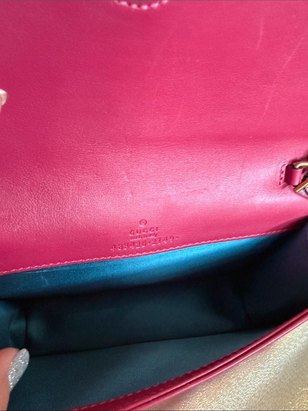 Gucci Fuchsia Velvet 'LOVE' Shoulder Bag with Floral Embroidery - Picture 7 of 9